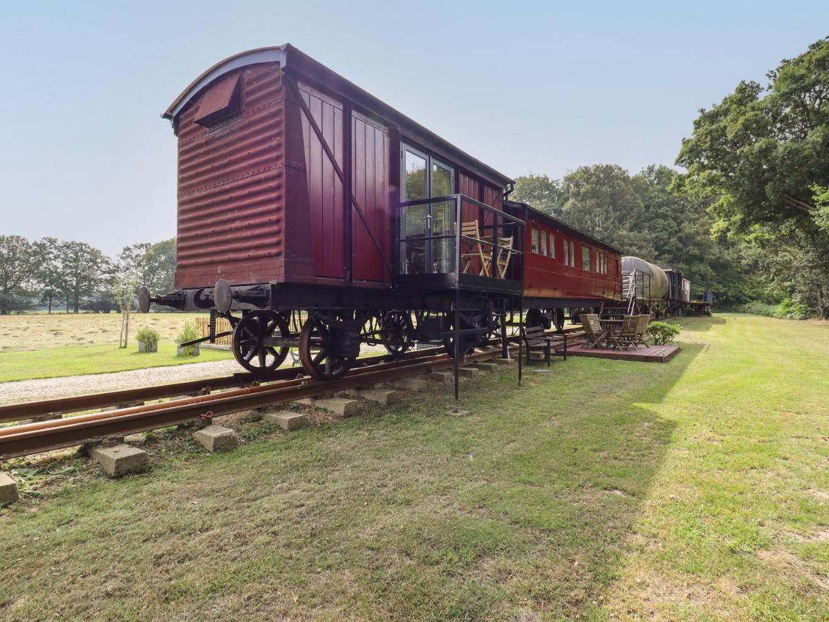 The Carriage At High Barn Heritage Halstead  Dış mekan fotoğraf